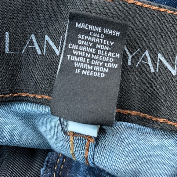 Lane Bryant High Rise Bootcut 26 Short Jeans - Picture 4 of 4